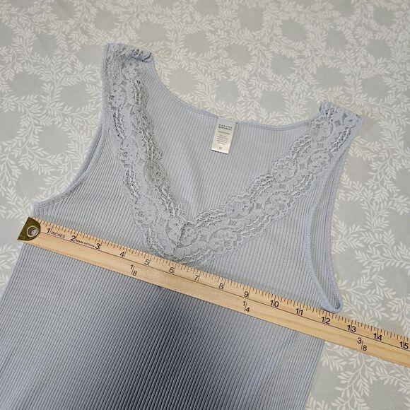 Banana Republic Tank Top Size M Light Blue Lace Trim V-Neck - Picture 5 of 8